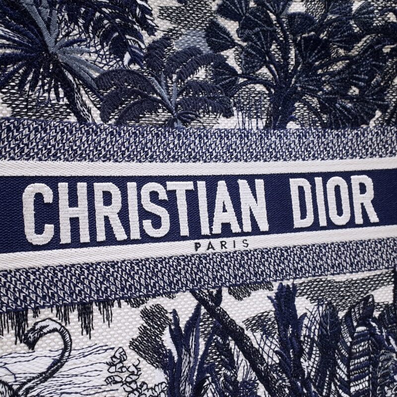 dior tote book coconut tree 3