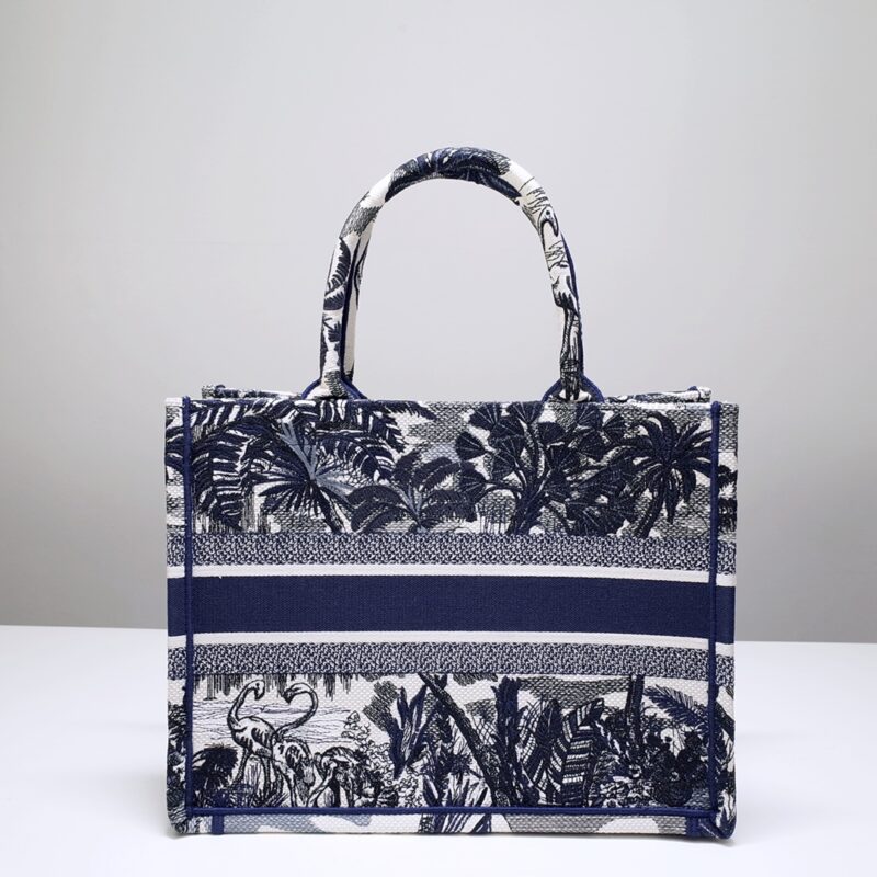 dior tote book coconut tree 4