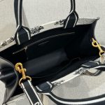 Dior tote book constilation 7