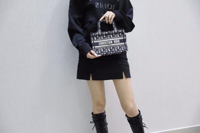dior tote book mini cd black 3