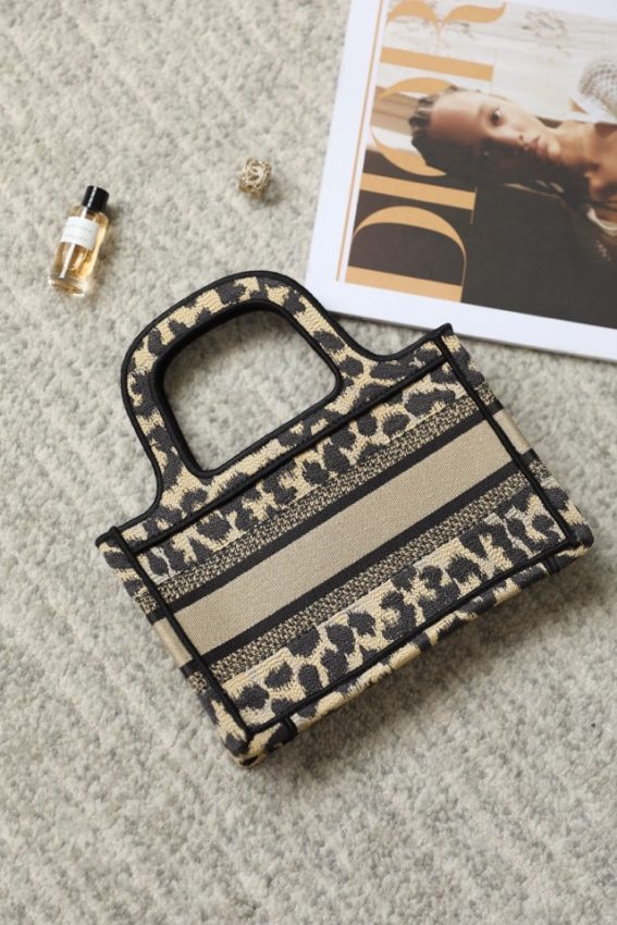 dior tote book mini leopard 4