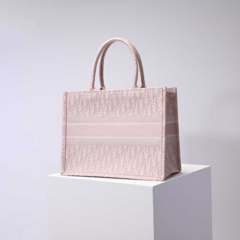 dior tote book pink 9