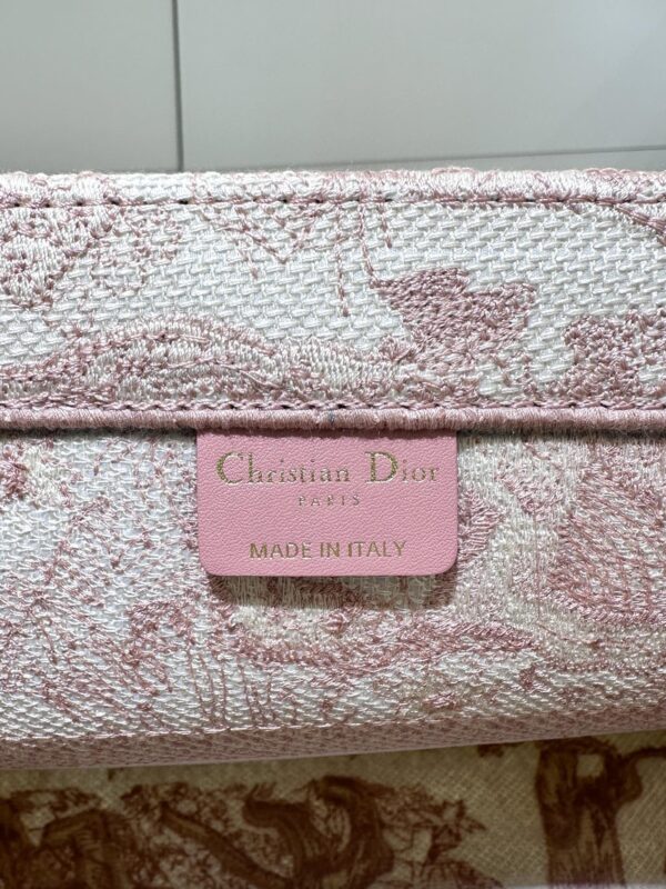 dior tote book pink tiger 2