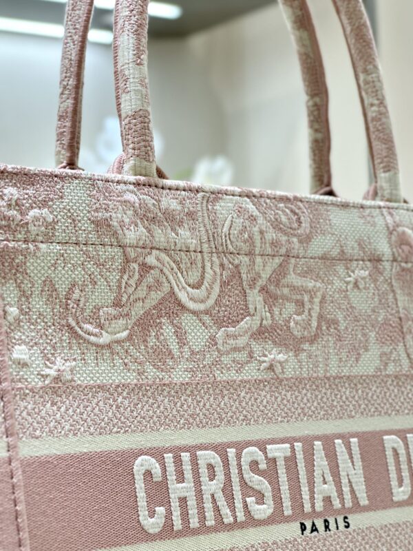 dior tote book pink tiger 3