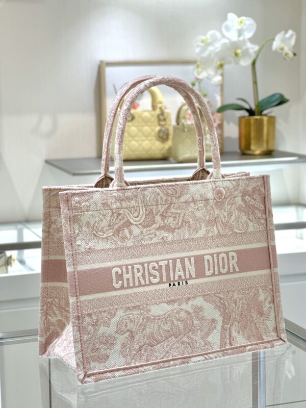 dior tote book pink tiger 4