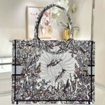 dior tote book sun flower winter 2