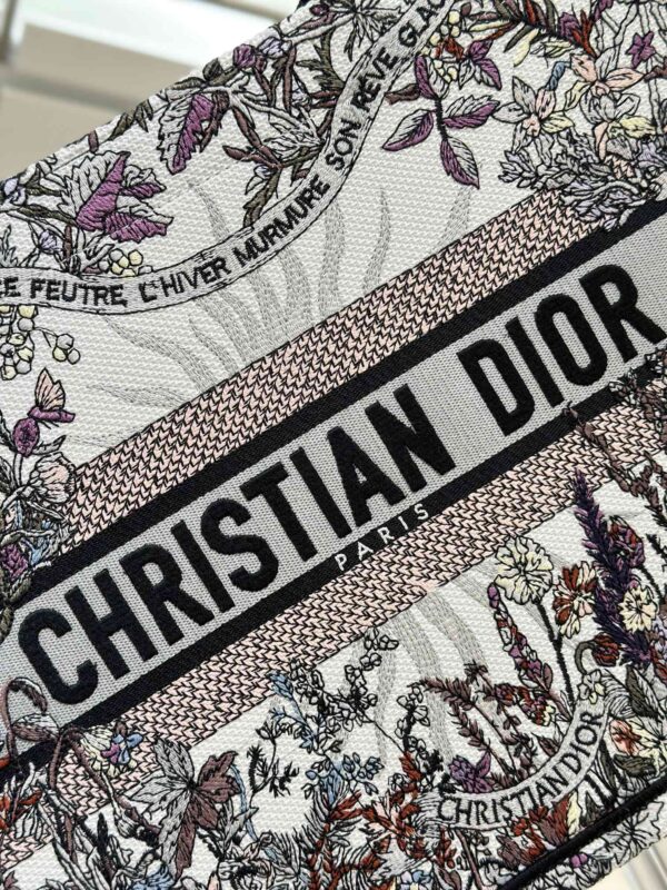dior tote book sun flower winter 3