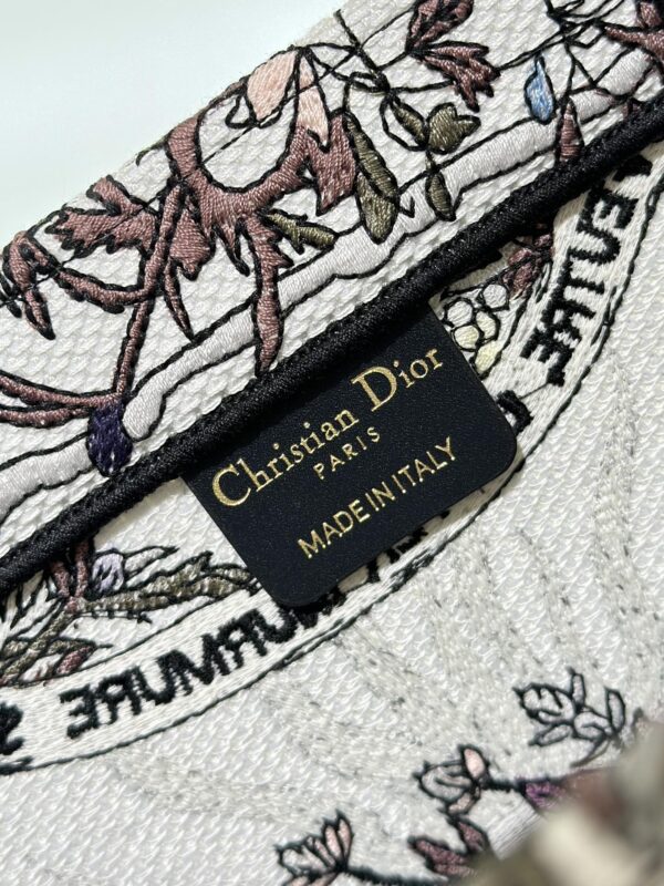 dior tote book sun flower winter 5