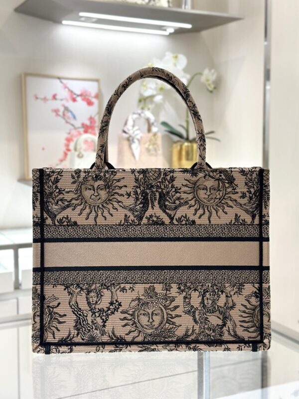 dior tote book sun god brown 2