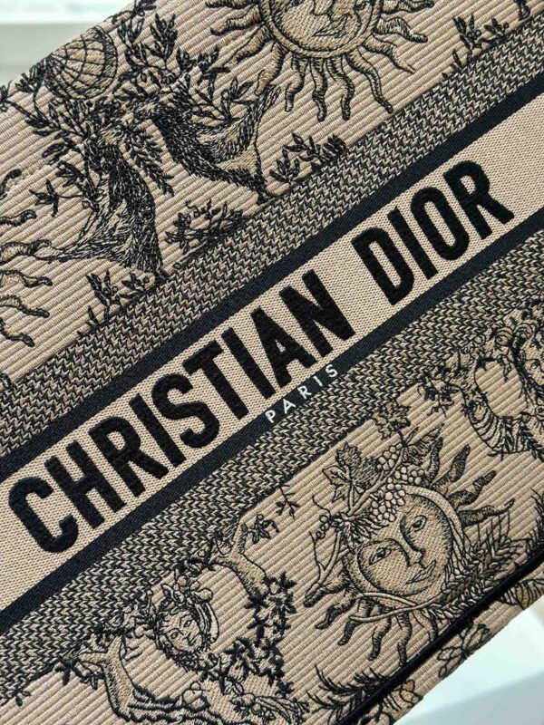 dior tote book sun god brown 4