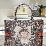 dior tote book sunflower spring 2