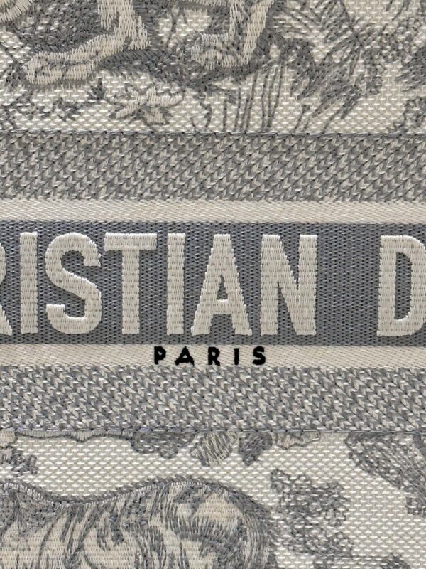 dior tote book tiger grey 3