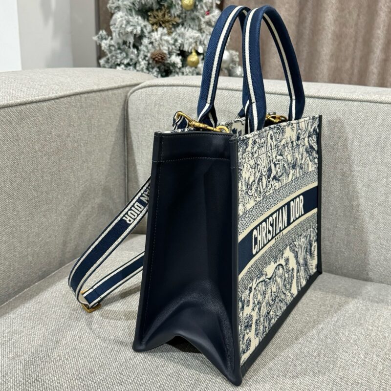 dior tote book white tiger leather 4