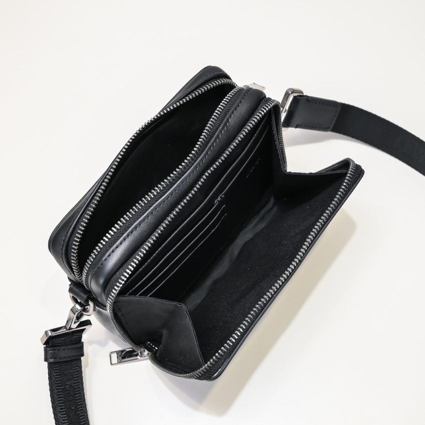 dior zipped pouch diamond black 2