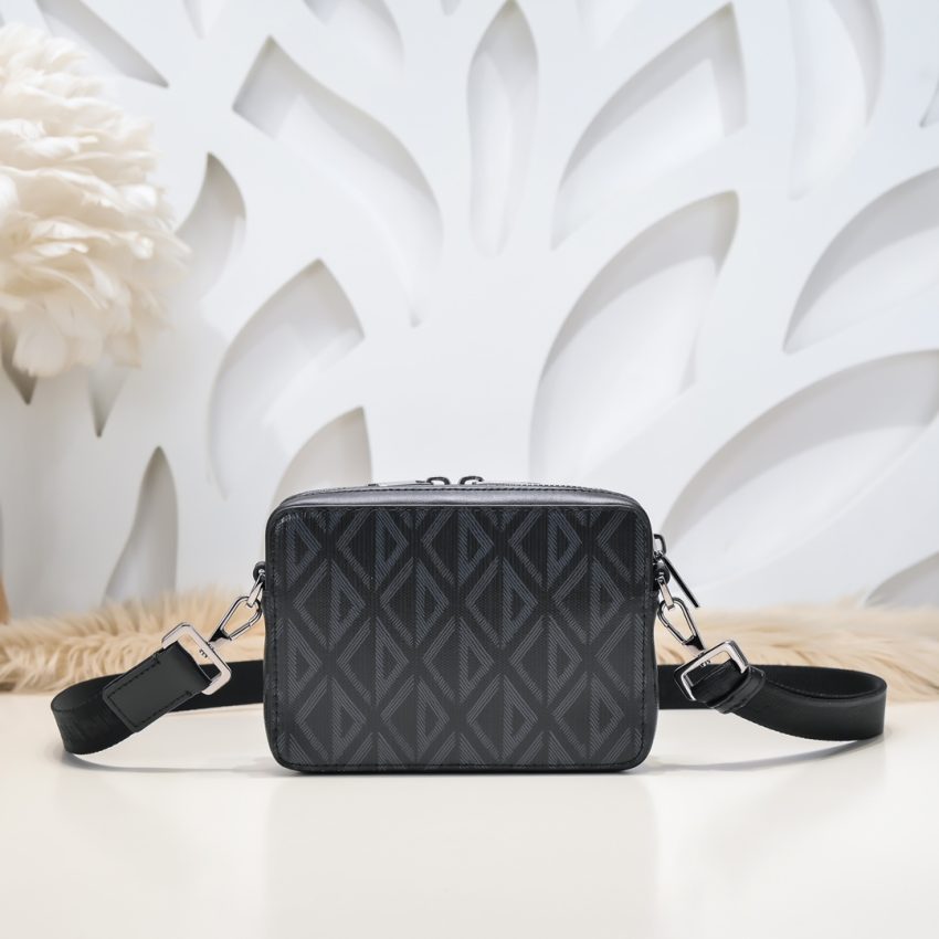 dior zipped pouch diamond black 6
