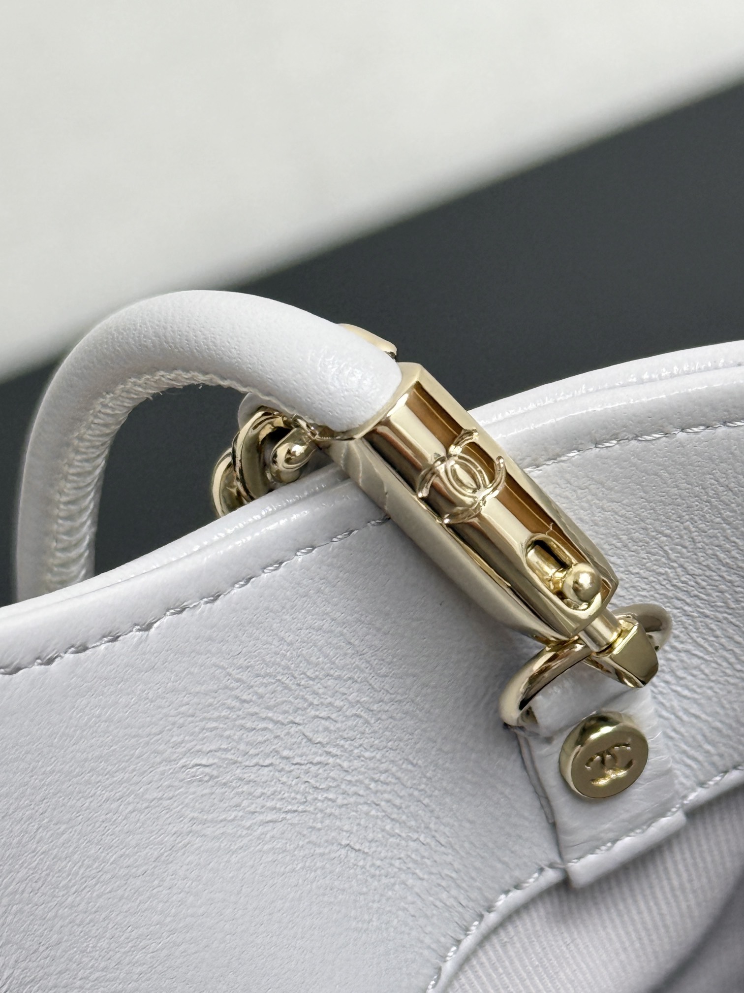 elephant-grey4 Chanel 24S 31 Nano Tote Bag Elephant Grey - fake chanel tote grey detail 3