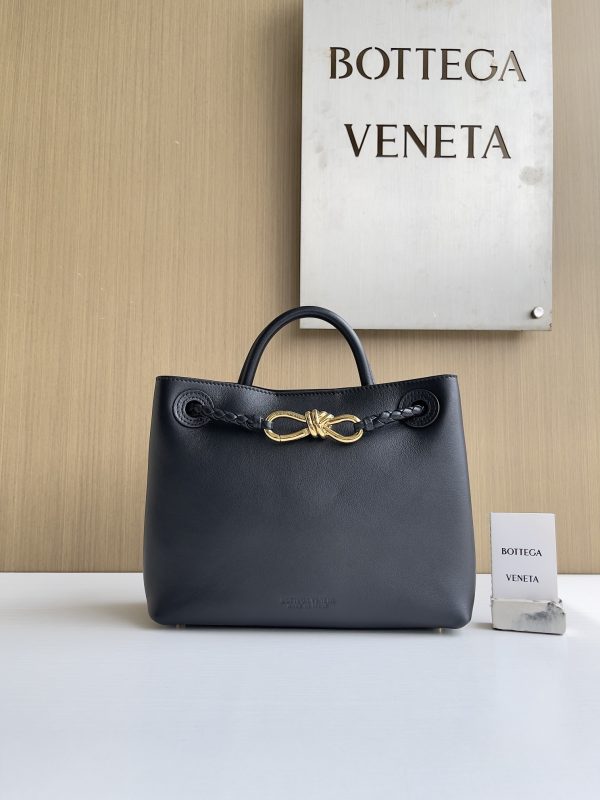 Bottega Veneta Andiamo Full Leather in Black - Italian Leather Replica