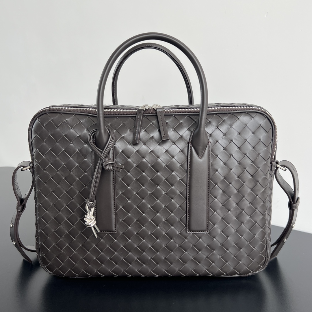 Gateway Briefcase Fondant 3 Bottega Veneta Gateway Briefcase Fondant - View 3 | Intrecciato Detail