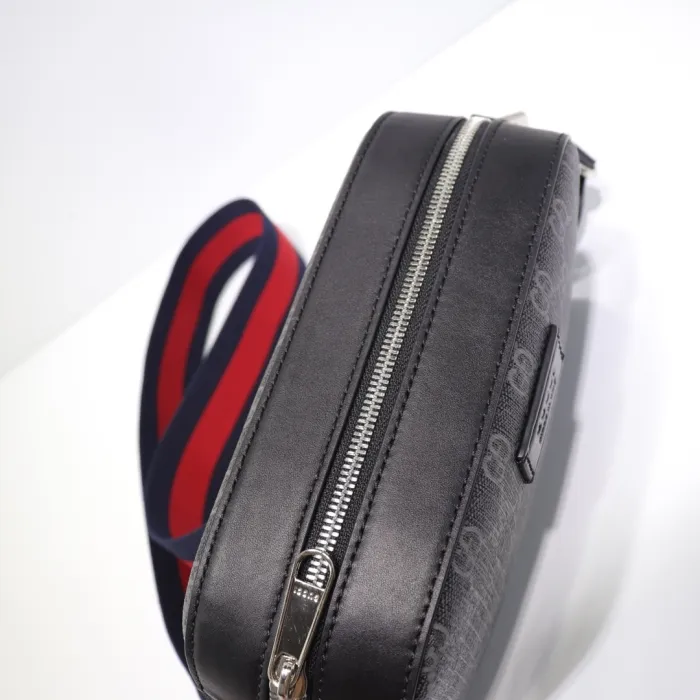 gucci siyah çapraz askılı çanta 4