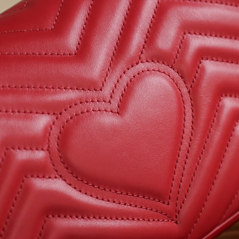 gucci-gg-marmont-medium-red gallery 10