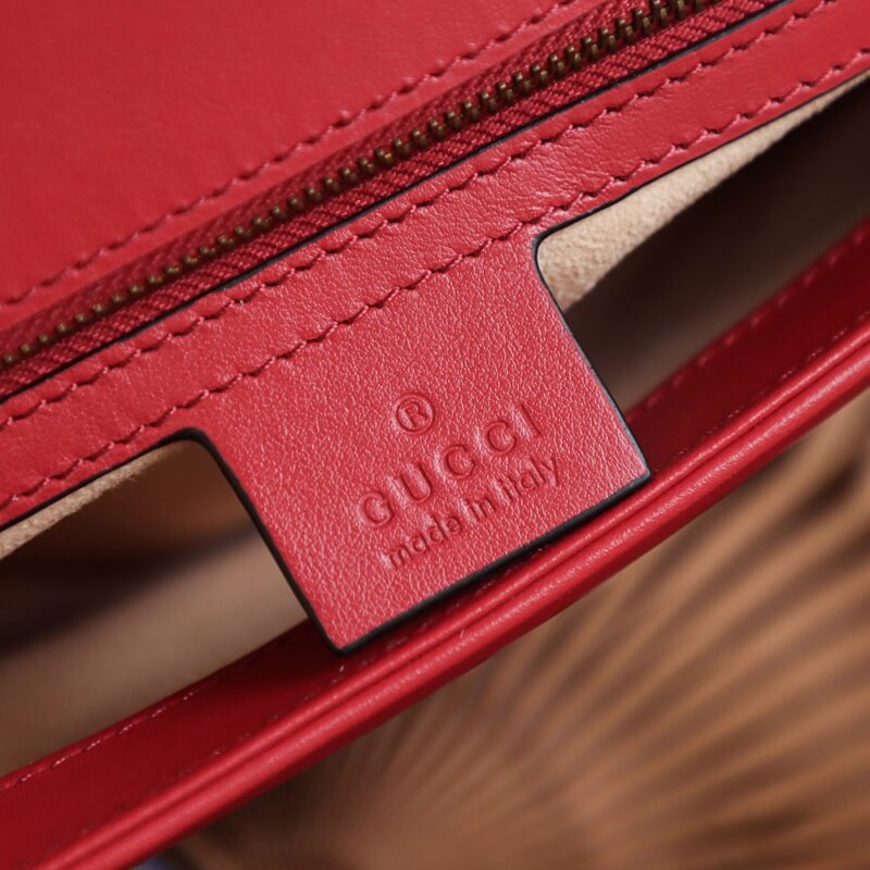 gucci-gg-marmont-medium-red gallery 14