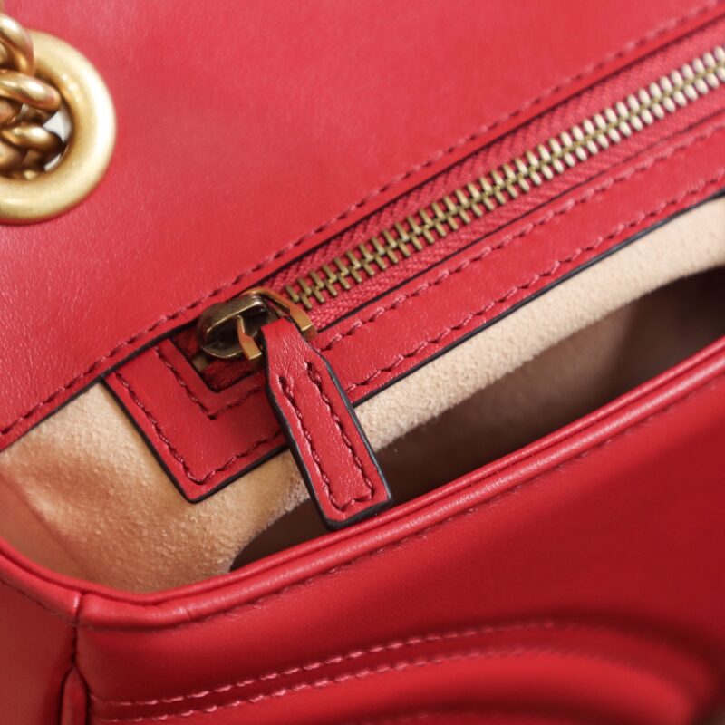 gucci-gg-marmont-medium-red gallery 15