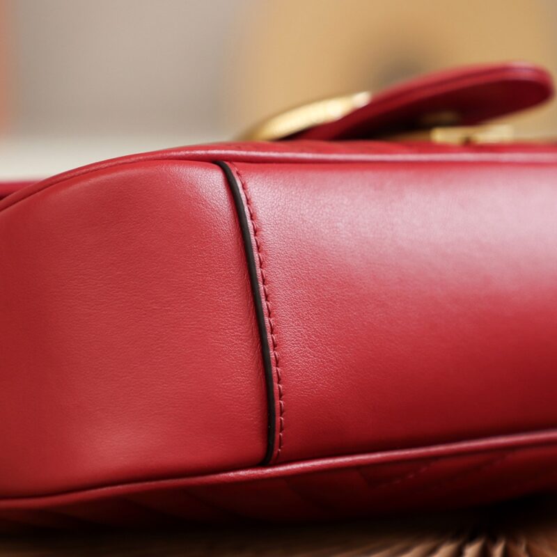gucci-gg-marmont-medium-red gallery 17