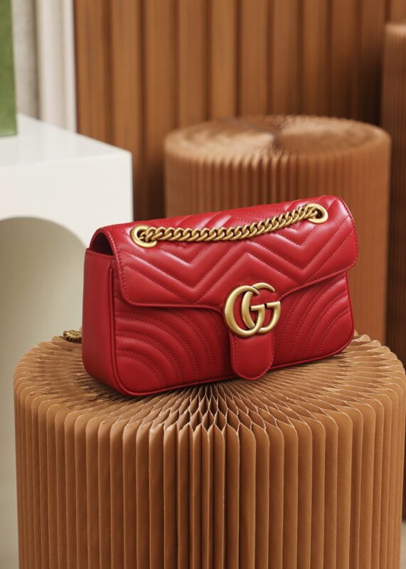 gucci-gg-marmont-medium-red gallery 3
