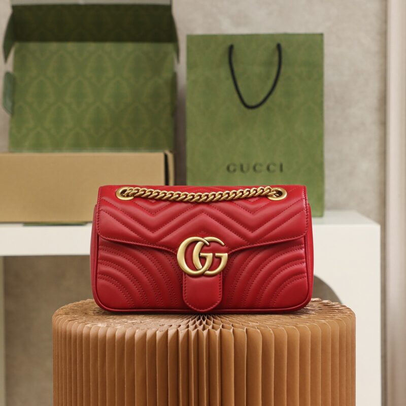 gucci-gg-marmont-medium-red gallery 4