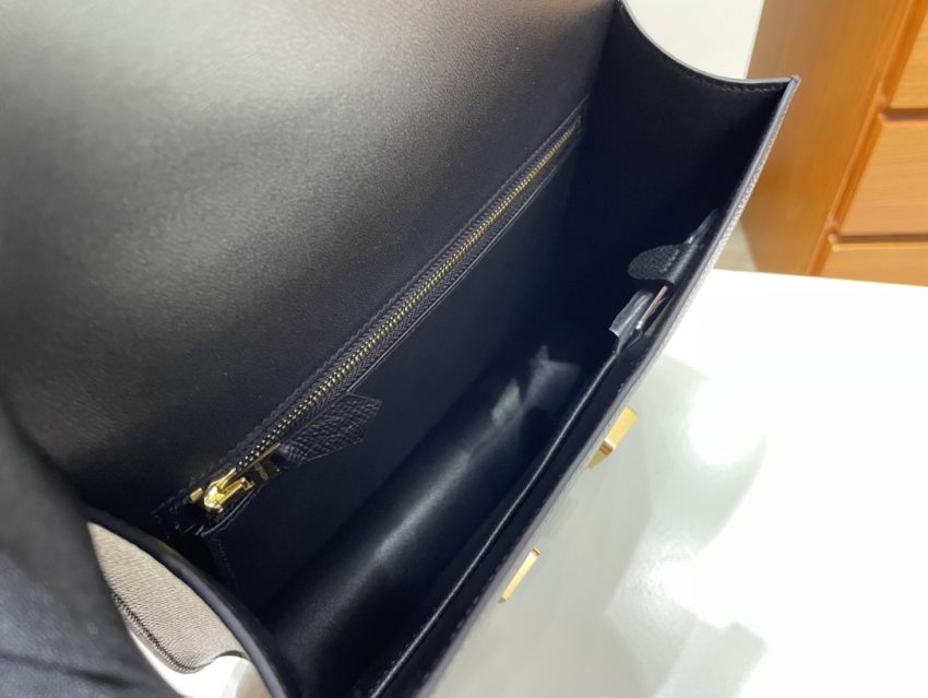hermes-constance-24cm-black gallery 1
