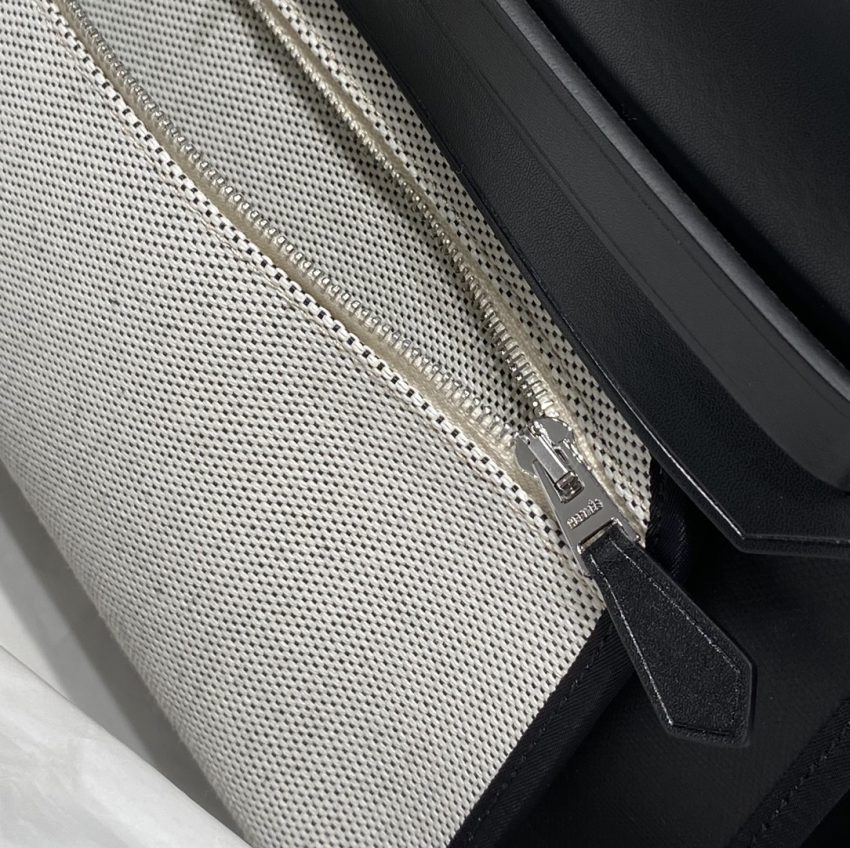 hermes-herbag-31cm-black gallery 5