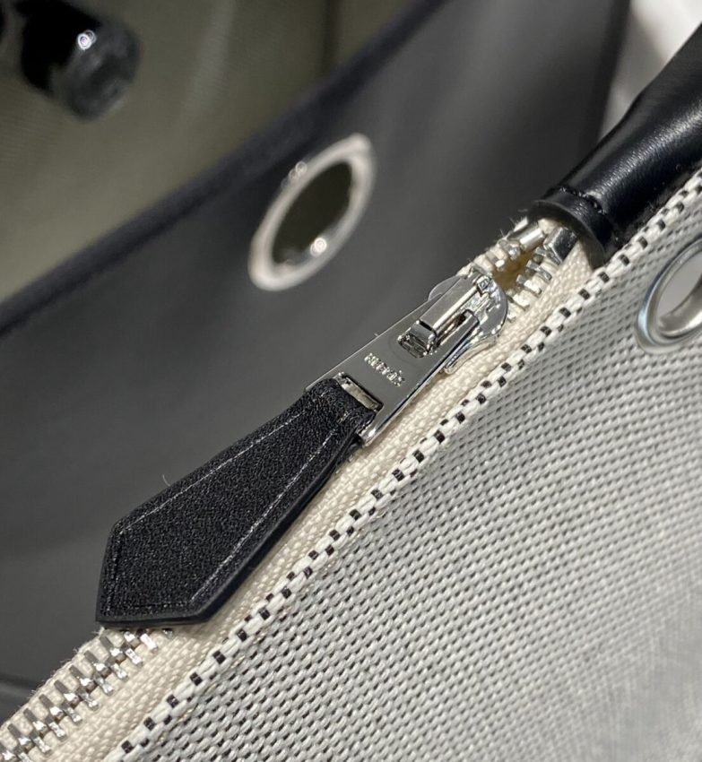 hermes-herbag-31cm-black gallery 7