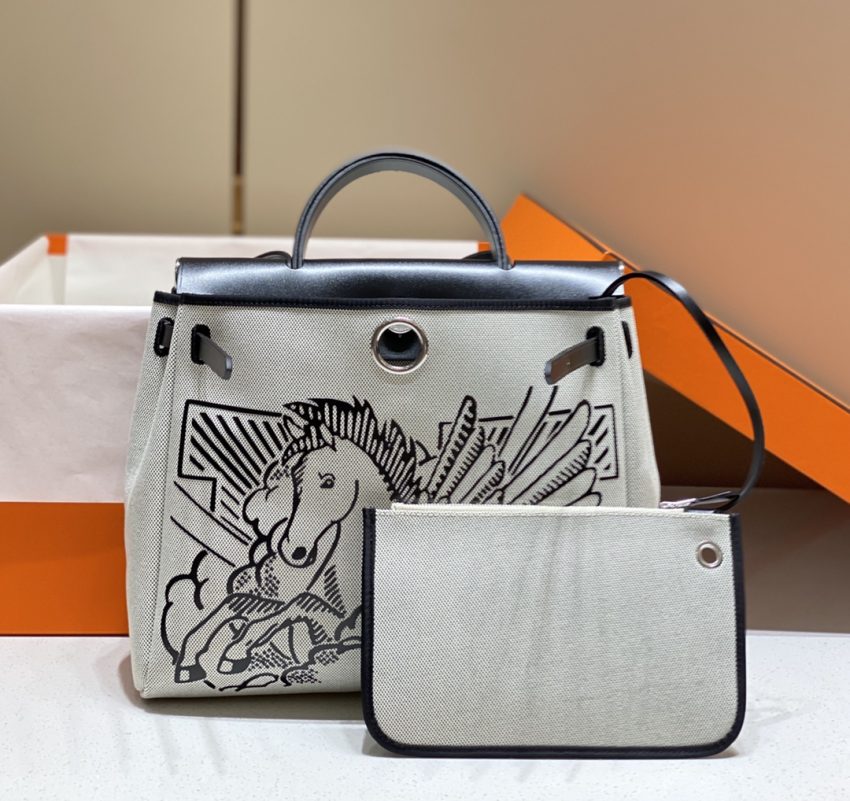 hermes-herbag-31cm-black-horse gallery 5
