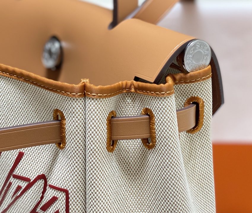 hermes-herbag-31cm-brown-horse gallery 3