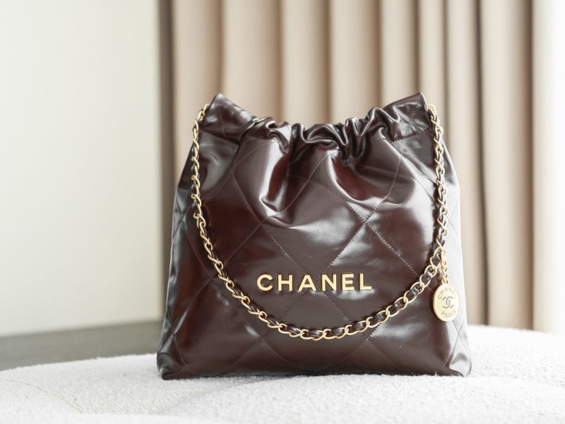 Chanel 22 Medium Bag Burgundy - chanel 22 burgundy replica front view