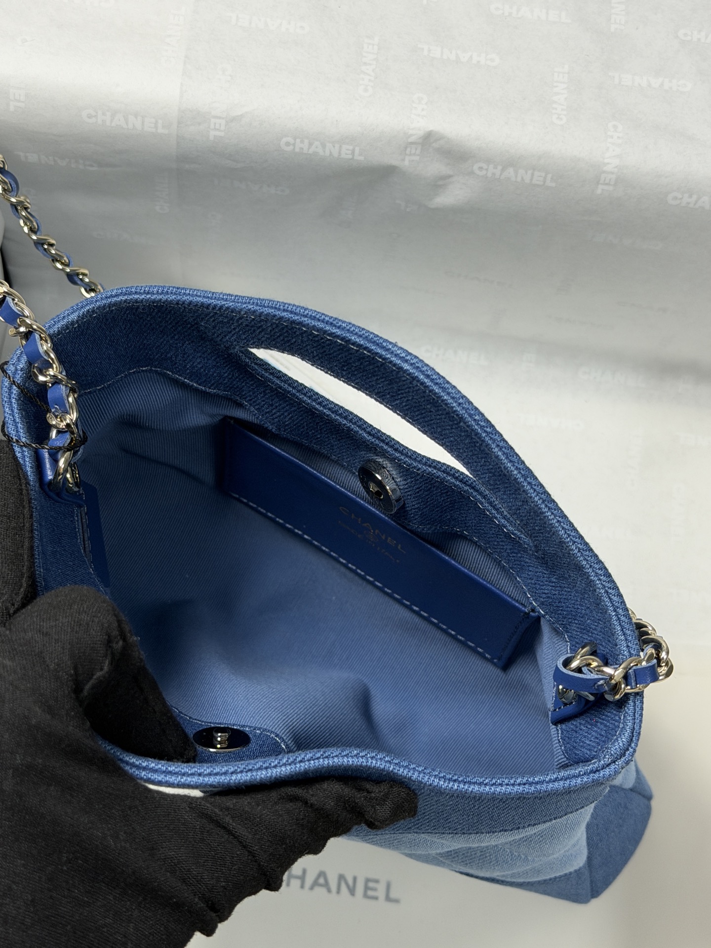 jeans4 Chanel 24S 31 Nano Tote Bag Jeans - chanel denim tote replica detail 3