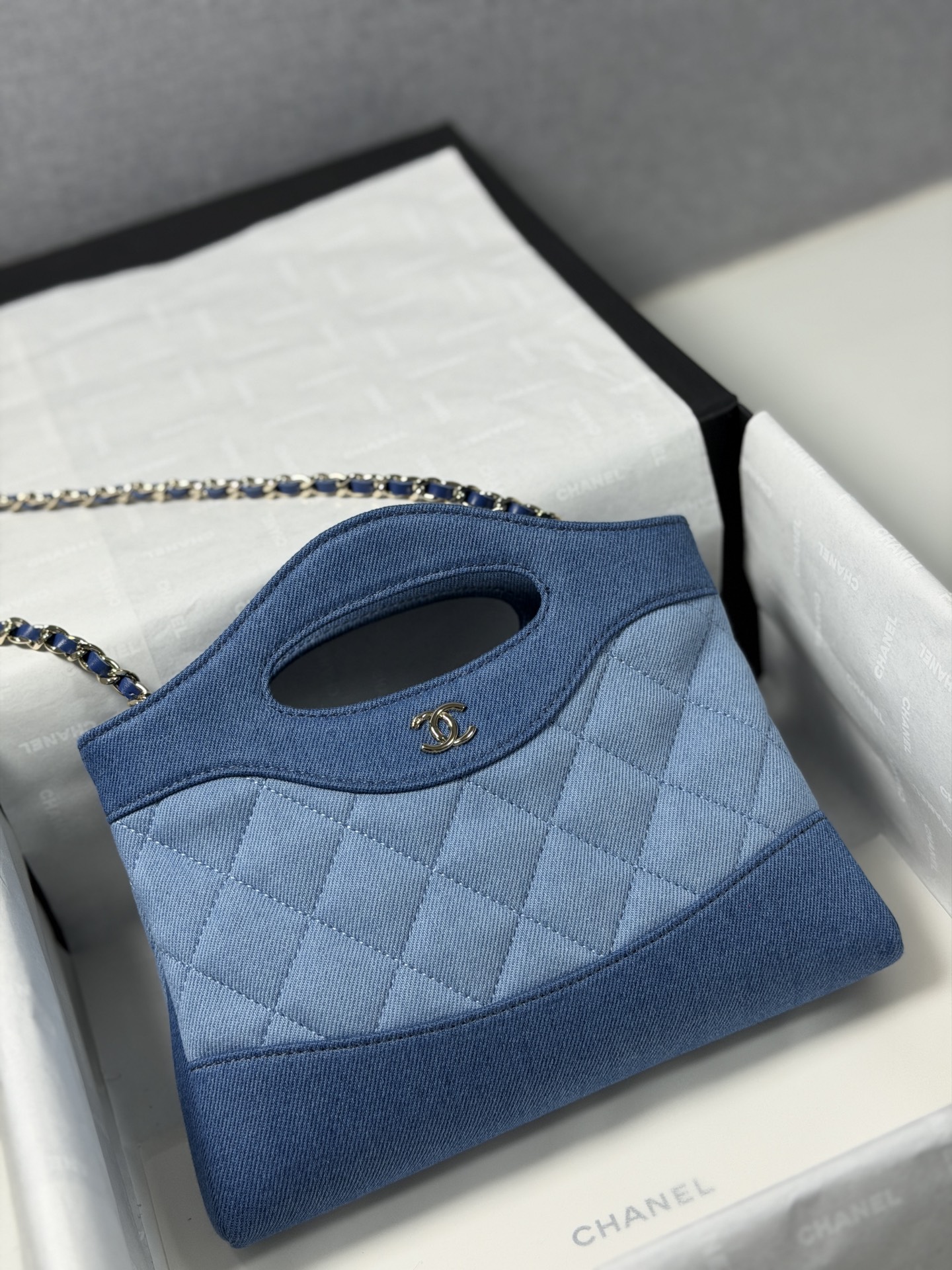 jeans6 Chanel 24S 31 Nano Tote Bag Jeans - chanel denim tote replica detail 5
