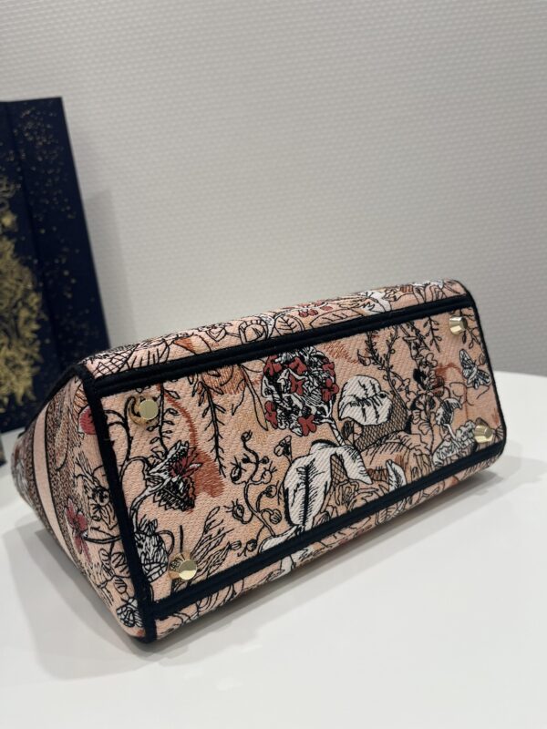 lady dior d lite flower 5