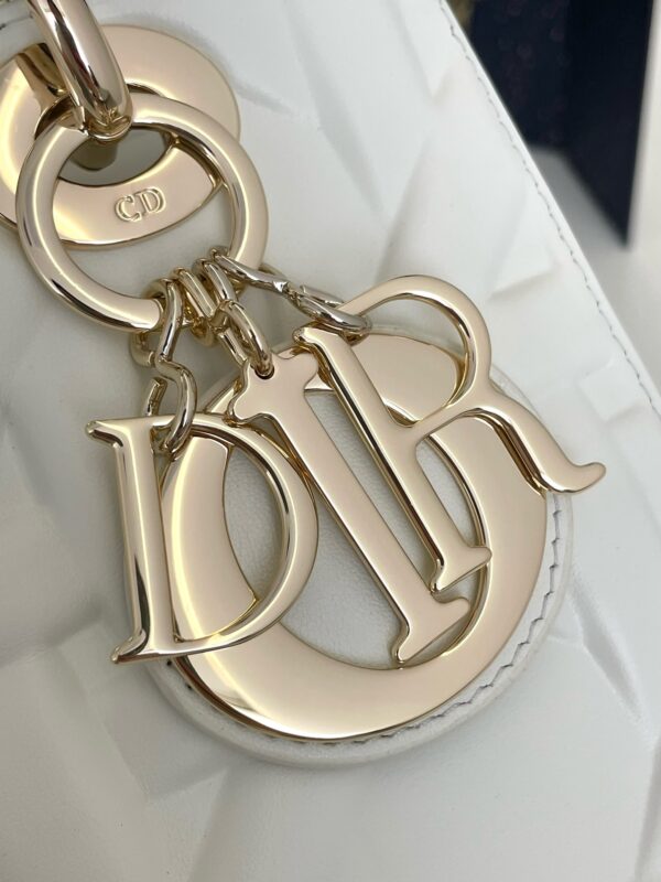 lady dior large white 4