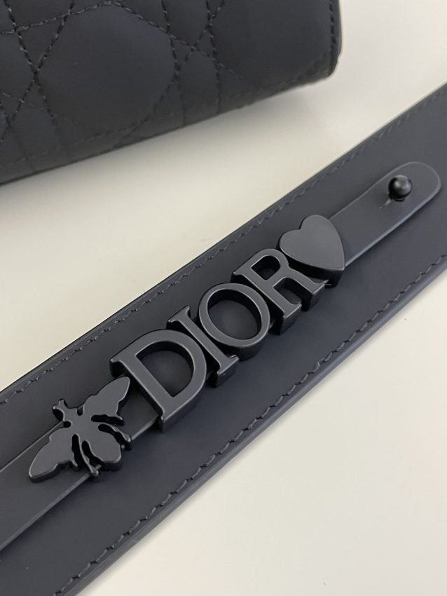 matná černá Lady Dior ABC 2