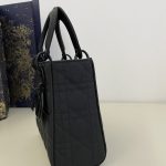 matná černá Lady Dior ABC 8