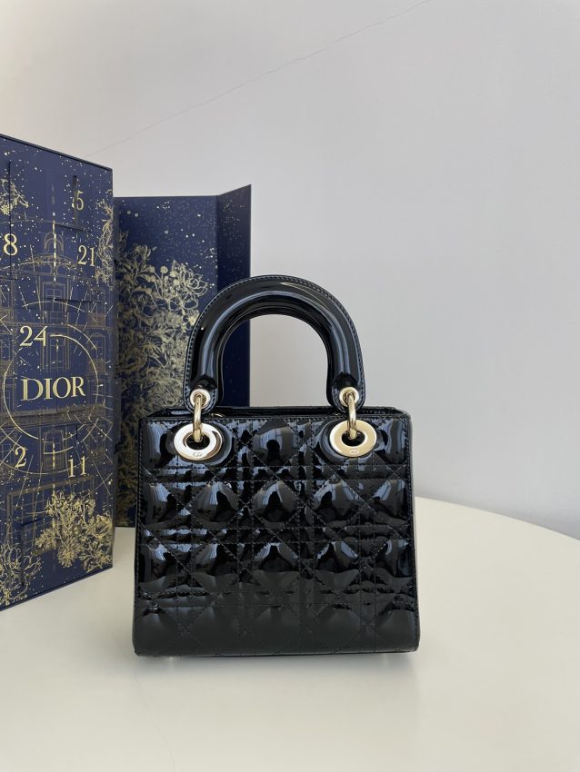 lady dior mini black patent 4