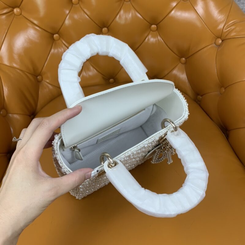 lady dior white pearl 2