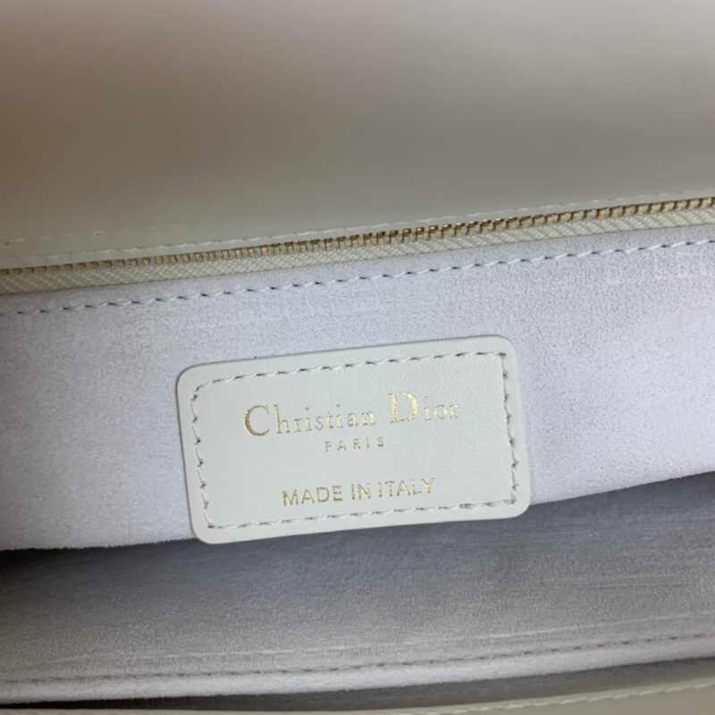 lady dior white pearl 5