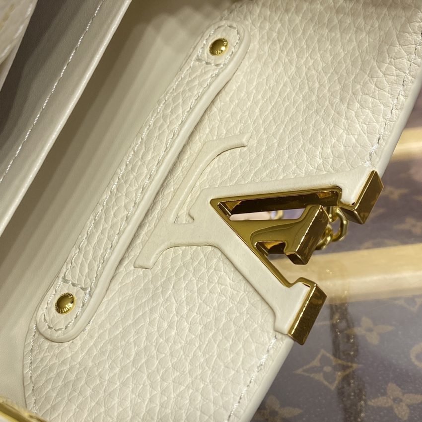 loius vuitton capucines beige blue 8