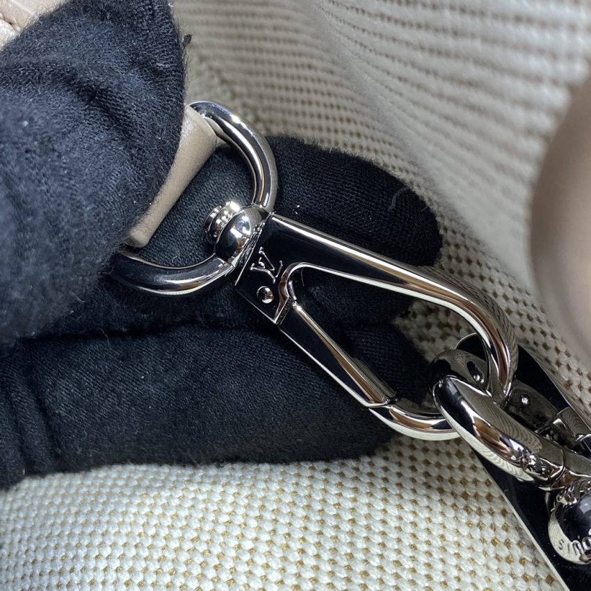 loius vuitton capucines beige silk 8