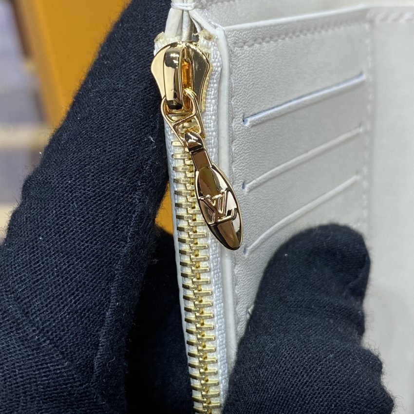 loius vuitton capucines compact wallet white 3