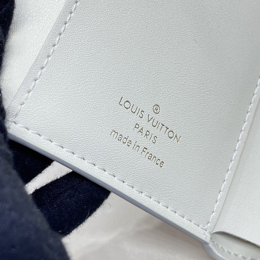 loius vuitton capucines compact wallet white 4