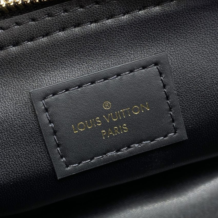 louis vuitton alma nano black 9