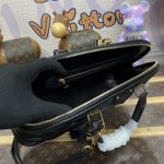 louis vuitton alma pm black 8